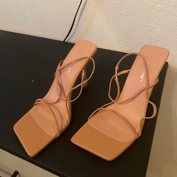 Heels - Picture 2 of 2